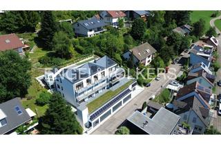 Wohnung kaufen in 79183 Waldkirch, Luxusrefugium bei Freiburg: Exklusive Dachgeschosswohnung mit atemberaubendem Panoramablick!