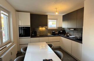 Wohnung mieten in Heininger Straße, 73037 Göppingen, Modernisierte Erdgeschosswohnung, 2-Zimmer mit EBK, Terrasse und Garten