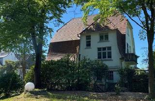 Villa kaufen in Parkstrasse 68, 58509 Lüdenscheid, Freistehendende charaktervolle Altbauvilla mit Garage und Garten. in der Parkstraße...
