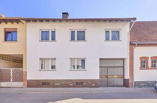 Haus kaufen in 69502 Hemsbach, Solides Zweifamilienhaus in ruhiger Lage von Hemsbach