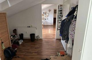 Wohnung mieten in Schützenstraße 64, 63263 Neu-Isenburg, Gepflegte 3-Raum-Dachgeschosswohnung in Neu-Isenburg