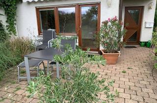 Wohnung mieten in Vor Der Hasenhecke 18, 34125 Wolfsanger/Hasenhecke, Exklusive, luxuriöse 2 Zimmer-Wohnung mit Terrasse und EBK in herrlicher Lage