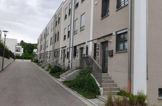Haus mieten in 93055 Brandlberg-Keilberg, Schönes 5-Zimmer-Reihenhaus mit Einbauküche und großem Garten in Regensburg Brandberg-Keilberg