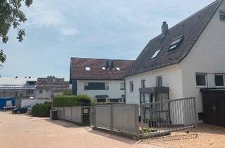 Einfamilienhaus kaufen in 75223 Niefern-Öschelbronn, Niefern-Öschelbronn - Freistehendes Einfamilienhaus mit großem Garten