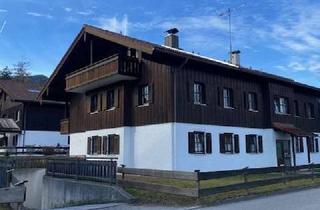 Wohnung mieten in Mühlenstraße 31, 83098 Brannenburg, Exklusive, sanierte 2-Zimmer-Dachgeschosswohnung mit Balkon und EBK in Brannenburg
