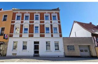 Mehrfamilienhaus kaufen in 38364 Schöningen, Sanierungsbedürftiges Mehrfamilienhaus mit Potential im Zentrum von Schöningen!