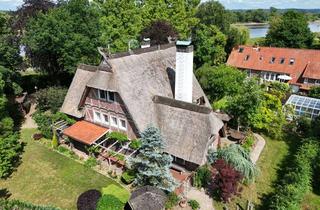 Haus kaufen in 21423 Drage, Stilvolles Reetdach-Fachwerkhaus mit Elbblick bei Hamburg