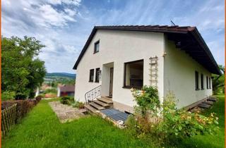 Haus kaufen in 94234 Viechtach, Schönes Zweifamilienhaus in begehrter Siedlungslage von Viechtach