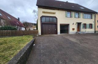 Einfamilienhaus kaufen in 72532 Gomadingen, Freistehendes Einfamilienhaus mit viel Potential und großem Grundstück