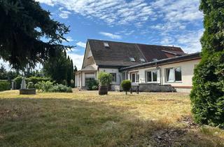 Doppelhaushälfte kaufen in 39114 Magdeburg, Doppelhaushälfte mit Potenzial , ELW, Terrasse, Balkon, 2 Garagen in Magdeburg/Puppendorf