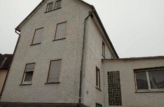 Einfamilienhaus kaufen in 35460 Staufenberg, Staufenberg - Sanierungsbedürftiges Einfamilienhaus