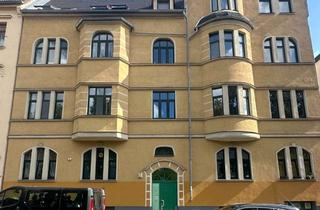 Wohnung kaufen in Gütchenstraße 20B, 06108 Nördliche Innenstadt, Vermietete 2-RW in schönem Denkmalobjekt in Bestlage von Halle zu verkaufen!