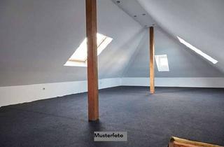 Wohnung kaufen in Schlachthofstraße XXXX, 47167 Obermarxloh, Wohnung im Dachgeschoss - provisionsfrei
