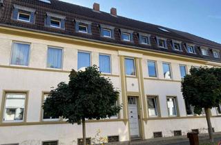 Wohnung mieten in Müller-Brüderlin-Straße 28, 47803 Kempener Feld/Baackeshof, Schöne Zwei-Zimmer-Wohnung mit Altbau-Charme in Krefeld