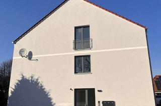 Wohnung mieten in Hauptstr. 28, 38162 Cremlingen, moderne 3 Zimmer Wohnung mit EBK und Balkon
