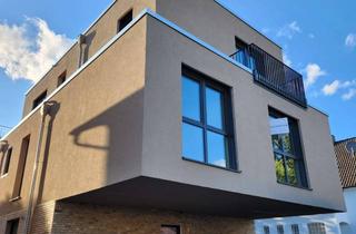 Wohnung mieten in Weiskircher Straße 118, 63110 Rodgau, Rodgau-Jügesheim - Neubau-Erstbezug - Topmoderne 4 Zi. Whg. mit EBK, Terrasse + Carport