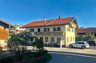 Wohnung mieten in 83377 Vachendorf, Attraktive Dachgeschosswohnung mit 2 Balkonen und herrlichen Ausblicken