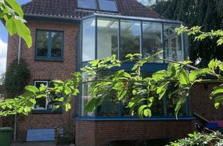 Wohnung mieten in Rendsburger Straße 29, 24534 Innenstadt, ***Garten*** Gemütliche Dachgeschosswohnung mit Maisonettecharakter (RÖMBKE IMMOBILIEN KG)