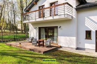 Doppelhaushälfte kaufen in Rösselburgstraße XXXX, 02689 Sohland, Doppelhaushälfte mit integrierter Garage und Terrasse