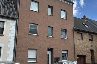 Mehrfamilienhaus kaufen in 50354 Hürth, Attraktives Mehrfamilienhaus inklusive Anbau mit eigenem Wohncharakter