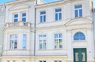 Villa kaufen in 19053 Paulsstadt, Denkmalgeschützte Stadtvilla mit Charme im Herzen von Schwerin - Liebhaberstück