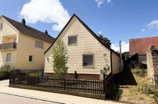 Einfamilienhaus kaufen in 86720 Nördlingen, Charmantes Einfamilienhaus mit Ausbaupotential für Wohnen und Hobby