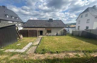 Einfamilienhaus kaufen in 35745 Herborn, Renovierungsbedürftiges Einfamilienhaus mit Potenzial in ruhiger Lage von Herborn-Seelbach