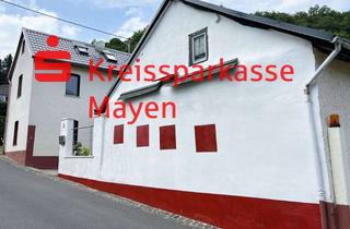 Einfamilienhaus kaufen in 56727 Mayen, Gepflegtes Einfamilienhaus m. Stellplatz u. kleiner Terrasse in Nitztal
