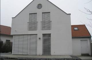 Haus mieten in Brauerstraße 36, 85435 Erding, Helles Architektenhaus mit tollen Highlights: EBK, Galerie, Garten, begehbarer Kleiderschrank etc.