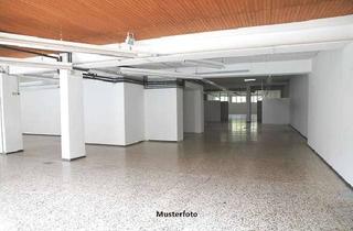 Anlageobjekt in Am Winkelkamp XXXX, 32758 Detmold, Zimmereihalle mit Remise - provisionsfrei