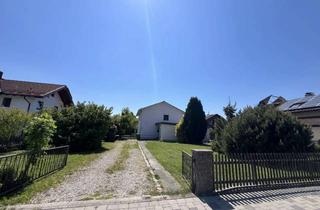 Grundstück zu kaufen in 83052 Bruckmühl, Bruckmühl-Heufeld: Baugrundstück mit großem Potenzial – Voll erschlossen, vielseitig bebaubar