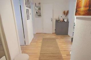 Wohnung kaufen in 41460 Neuss, Sehr gute, zentrale Lage. Helle 2,5-Raum-Wohnung mit Balkon, 2.OG. Gute Zustand