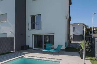 Doppelhaushälfte kaufen in 74074 Heilbronn, Moderne Doppelhaushälfte mit Pool in Top-Lage von Heilbronn-Ost