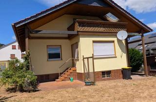 Einfamilienhaus kaufen in 37269 Eschwege, ESW - Niederdünzebach: Geräumiges Einfamilienhaus mit 2 Wohneinheiten & neuwertigem Dach!