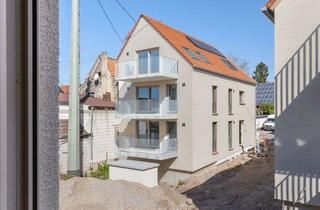 Immobilie kaufen in 76872 Freckenfeld, Schlüsselfertiges Dreifamilienhaus mit Zukunft – klare Architektur, flexibel nutzbar