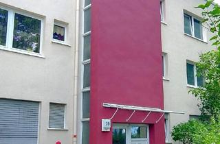 Wohnung kaufen in 51149 Köln, Köln - Großzügige 6-Zimmer Wohnung mit Balkon und Gartenmitbenutzung, ruhige und grüne Wohnlage, kleine Eigentümergemeinschaft, 2 TG-Stellplätze