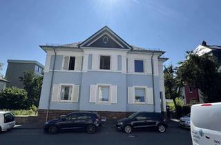 Wohnung kaufen in 56626 Andernach, Stilvoll wohnen in denkmalgeschützter Villa - Exklusive Altbauwohnung mit Balkon, Garten und Garage