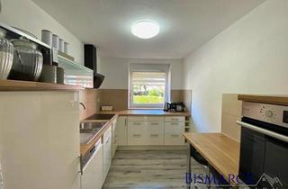 Wohnung kaufen in 84137 Vilsbiburg, Helle Vierzimmer Wohnung mit Balkon und Einbauküche