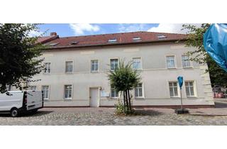 Wohnung kaufen in 16775 Gransee, Schöne Dachgeschosswohnung in Granseer Altstadt plus Kaufoption Garten auf eigenem Grundstück