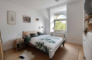 Wohnung kaufen in 77694 Kehl, Gemütliche 2-Zimmer-Dachgeschosswohnung in zentraler Lage
