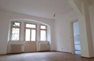 Wohnung mieten in Kirchenstraße, 63911 Klingenberg, Modernisierte Altbauwohnung mit großer Terrasse in der schönen Altstadt von Klingenberg am Main