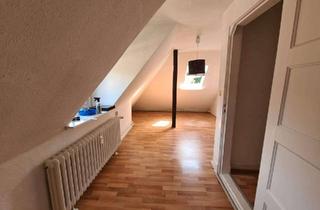 Wohnung mieten in Prinzenstraße, 24306 Plön, Charmante 3-Zimmer-Dachgeschosswohnung mit Einbauküche in zentraler Lage von Plön