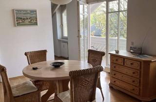 Wohnung mieten in Osternacher Straße 54a, 83209 Prien, Möblierte, ruhige, helle 2-Raum-Dachgeschosswohnung mit Süd-Balkon in Prien am Chiemsee