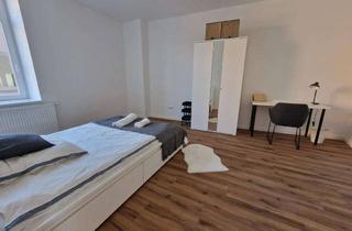 Wohnung mieten in Gabelsberger Str., 95028 Innenstadt, Neu renovierte 4er WG mit Einbauküche und Terrasse - vollmöbliert!