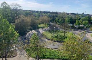 Wohnung mieten in 67547 Innenstadt Nord, Traumhafte 3-Zimmer-Dachgeschosswohnung in Worms mit Balkon, Studio & Einbauküche