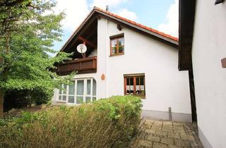 Einfamilienhaus kaufen in Kreuzstraße, 84061 Ergoldsbach, Familienfreundliches Einfamilienhaus in ruhiger Lage mit eingewachsenem Garten und Ausbaureserve