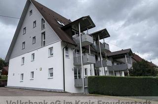 Haus kaufen in 72250 Freudenstadt, Außergewöhnliche Kapitalanlage im Grünen – Gepfl. DHH mit 5 Wohneinheiten in Freudenstadt-Igelsberg