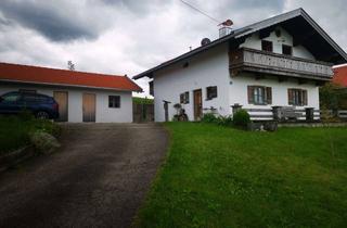 Einfamilienhaus kaufen in Tölzer Straße 31, 83677 Reichersbeuern, Charmantes, freistehendes Einfamilienhaus mit viel Platz