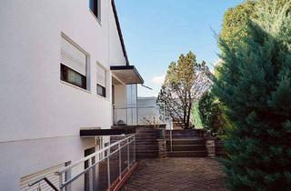 Wohnung mieten in Roßbergstraße 12, 72131 Ofterdingen, 4 -Raum-Wohnung mit Balkon und Einbauküche in Ofterdingen