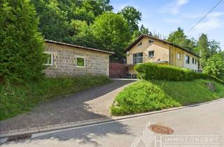 Haus kaufen in 55779 Heimbach, Heimbach - Zweifamilienhaus| ca. 215 m² Wohnfläche | ca. 3.500 m² Grundstück | Anbau von 2002 | 2 Garagen